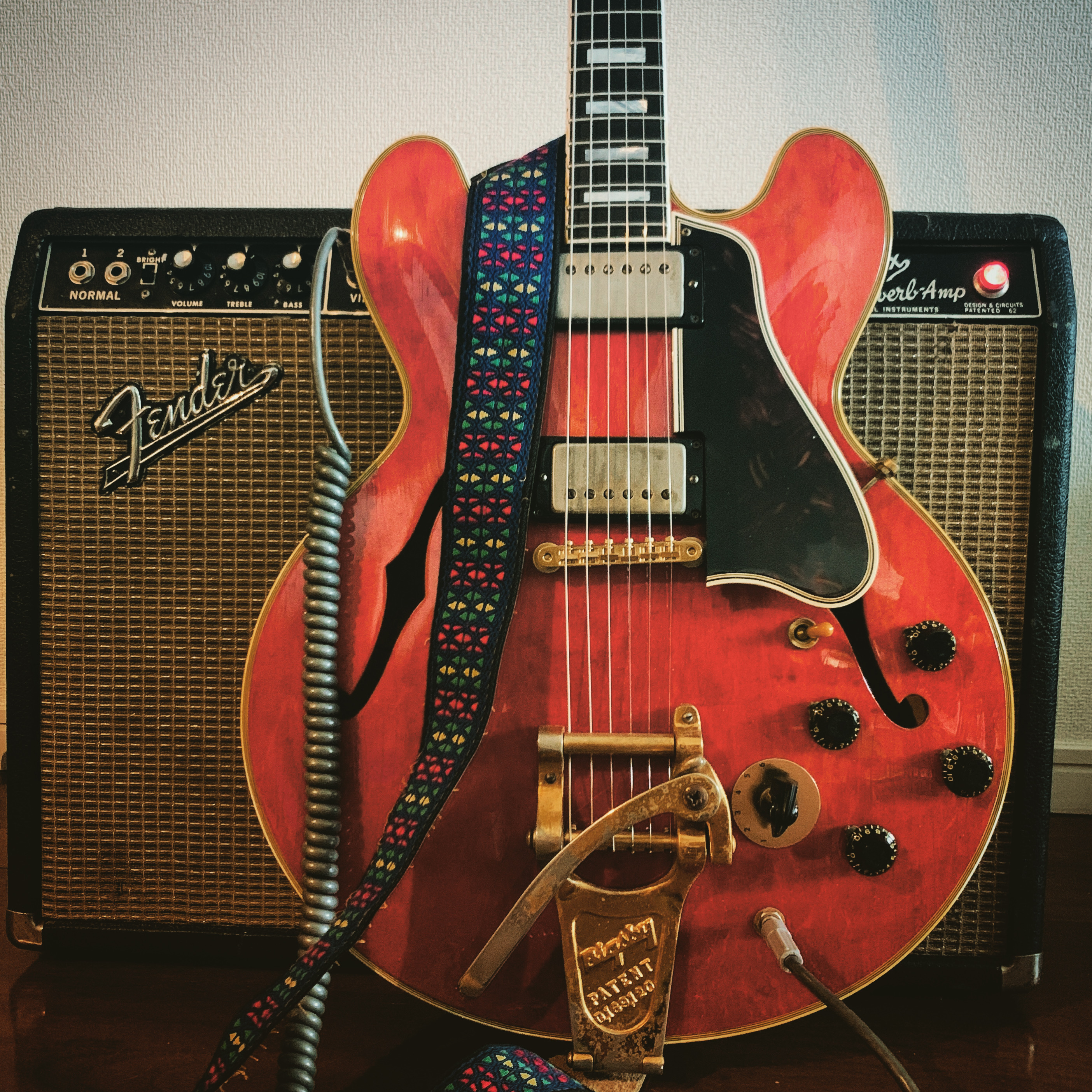 Vintage Guitar